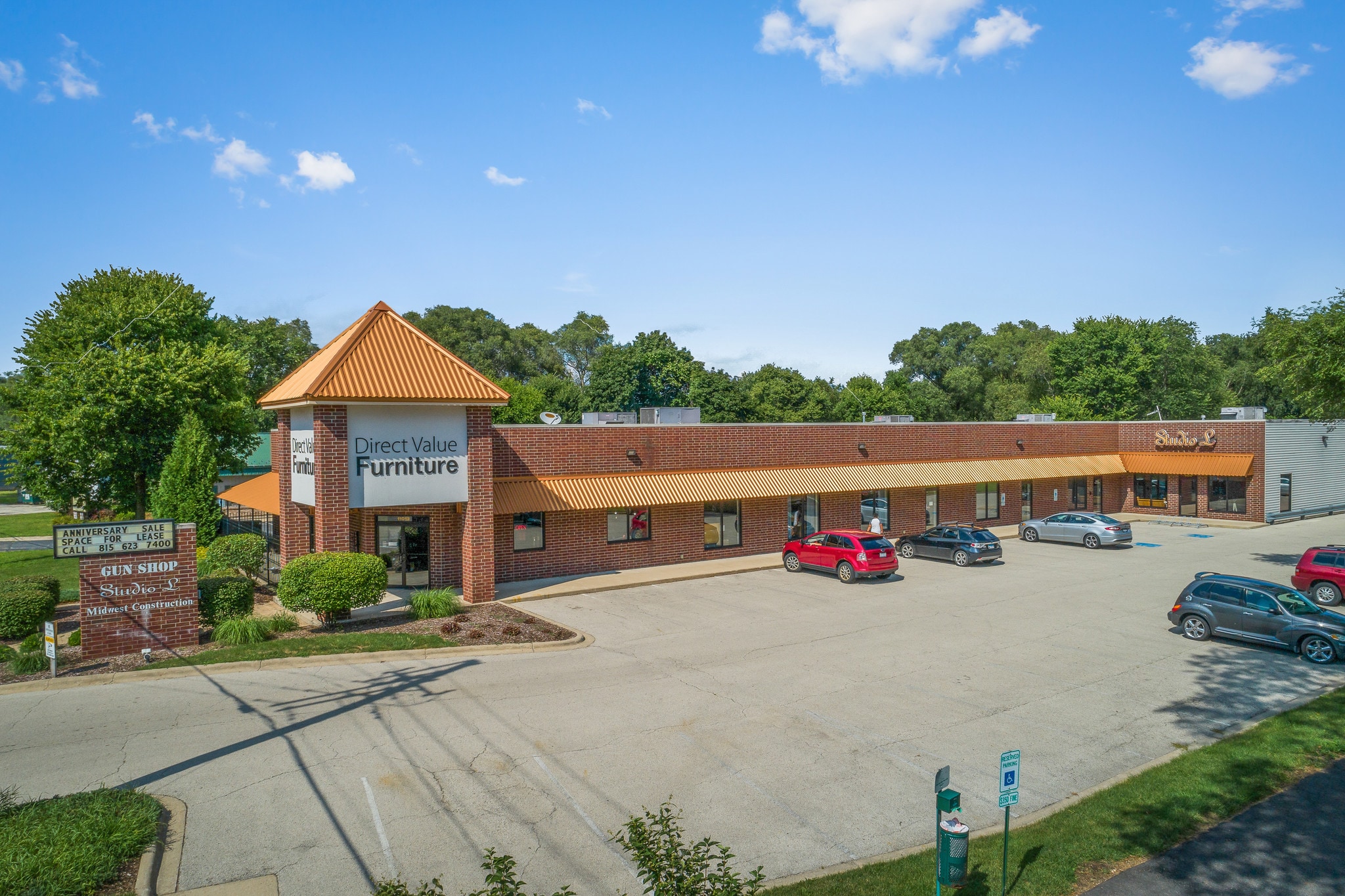 11015 Main St, Roscoe, IL for Sale