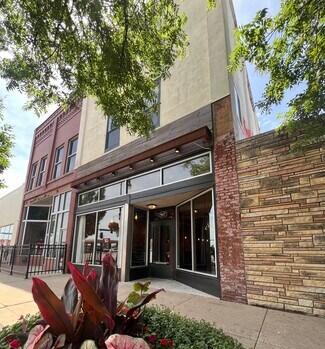 Wichita, KS Retail - 917 E Douglas Ave