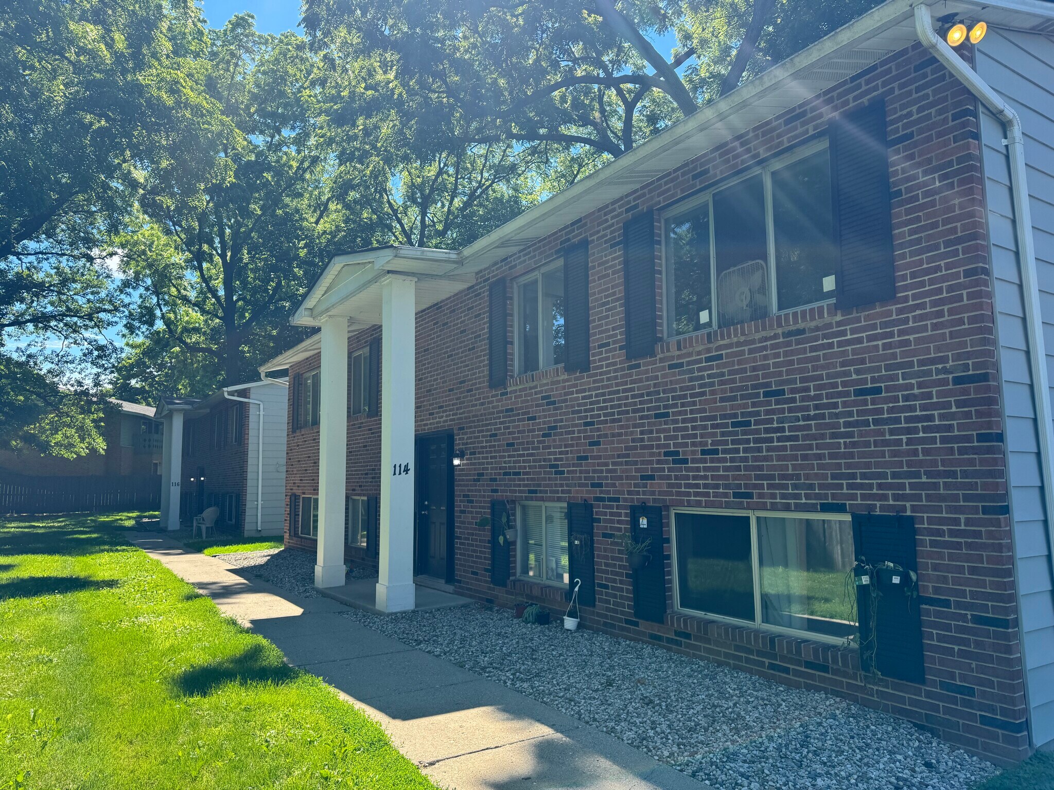 112 N Hazelton St, Flushing, MI for Sale