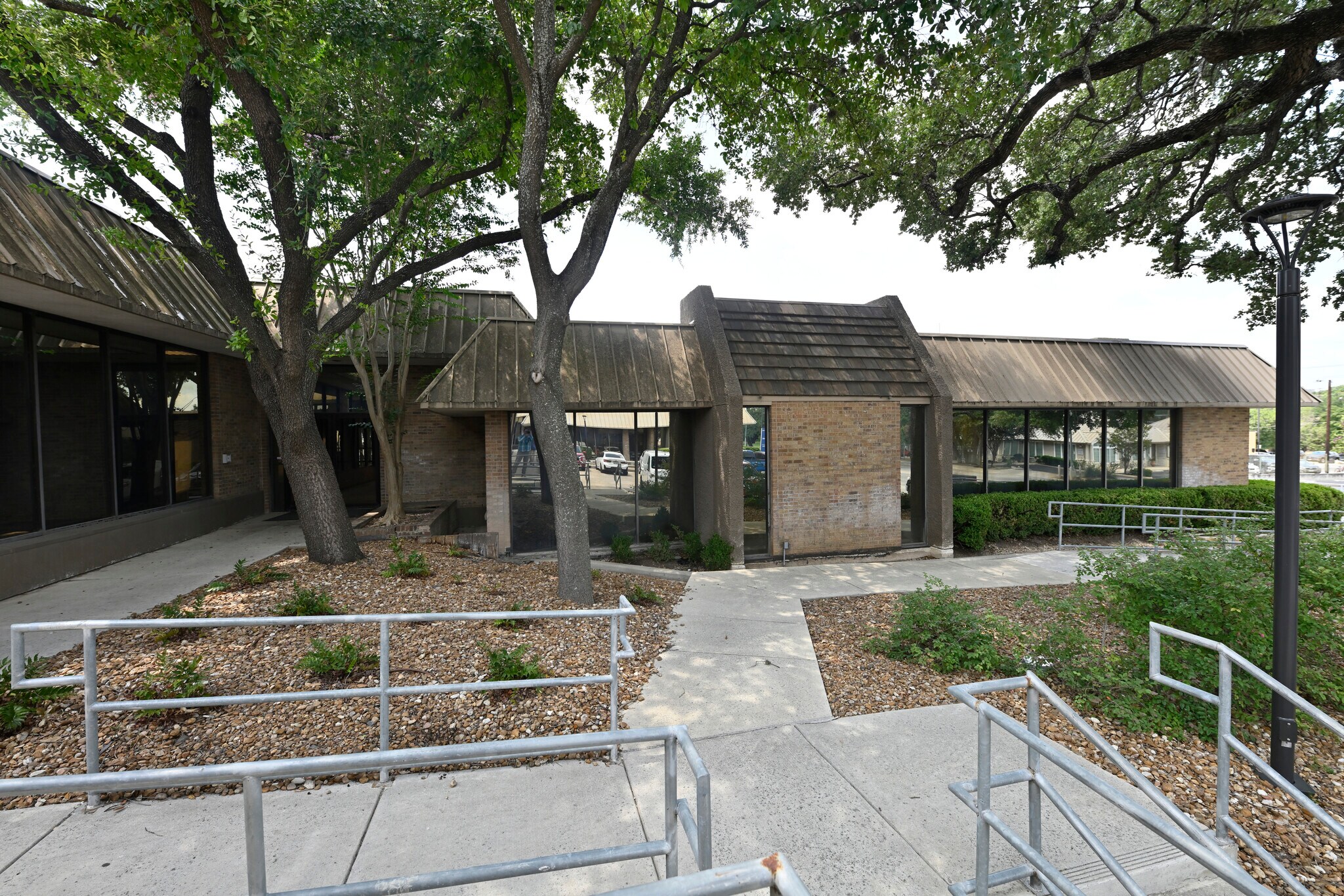4203-4211 Gardendale St, San Antonio, TX for Rent