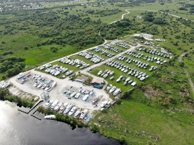 2152 Boat Yard Rd, Moore Haven, FL for Sale