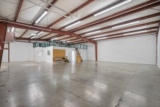 Silverton, OR Retail - 999 N 1st St Silverton, OR Retail - 999 N 1st St