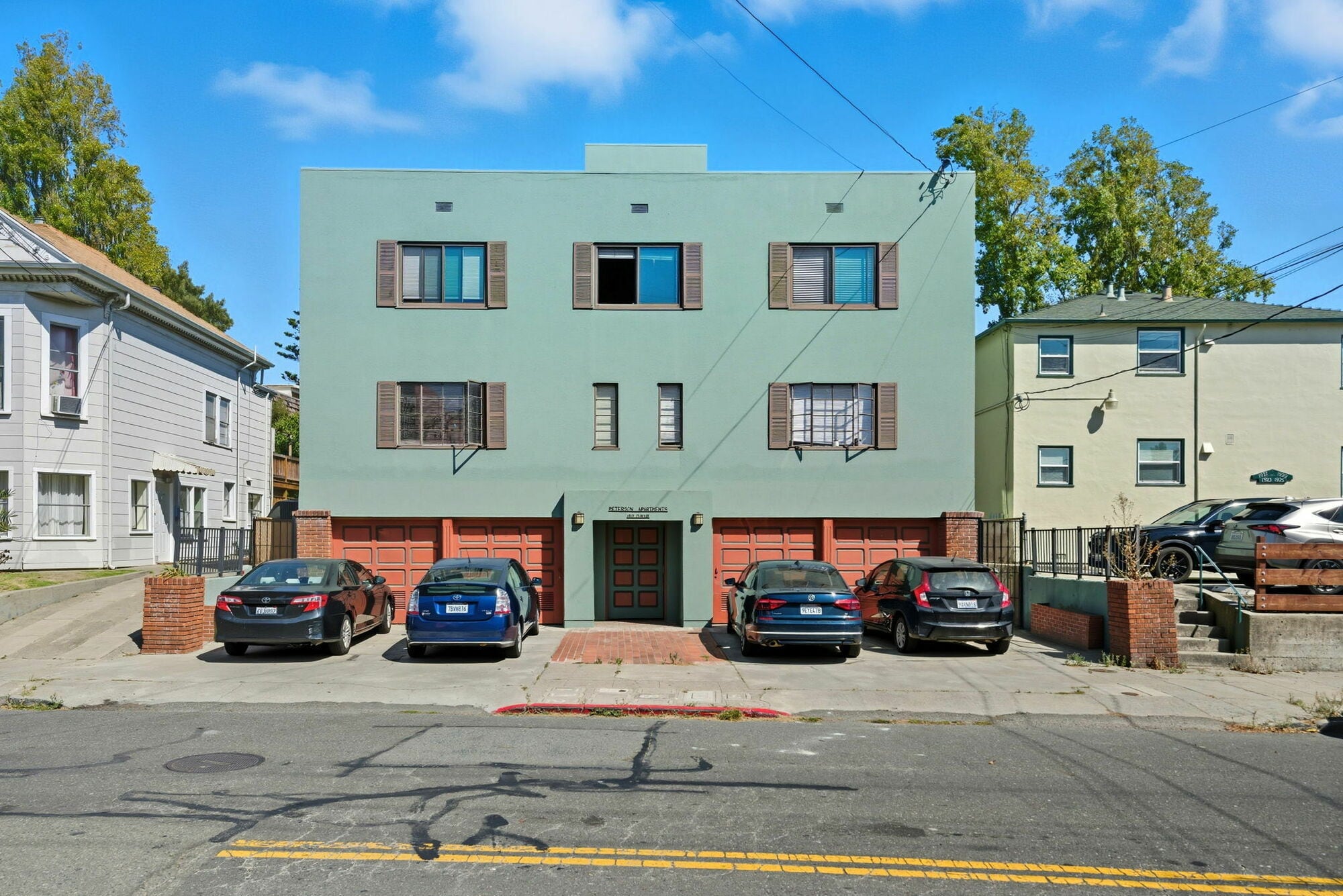 1919 Curtis St, Berkeley, CA for Sale