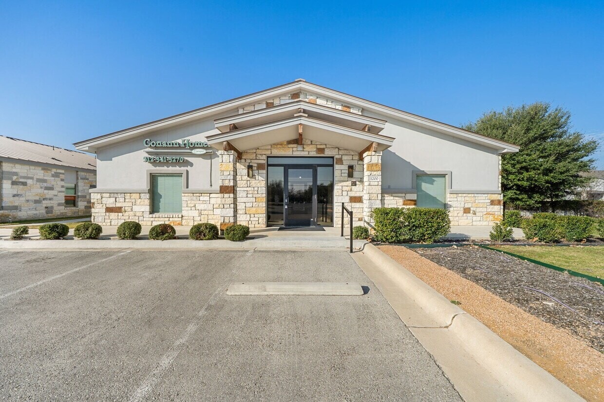2200 N AW Grimes, Round Rock, TX for Rent