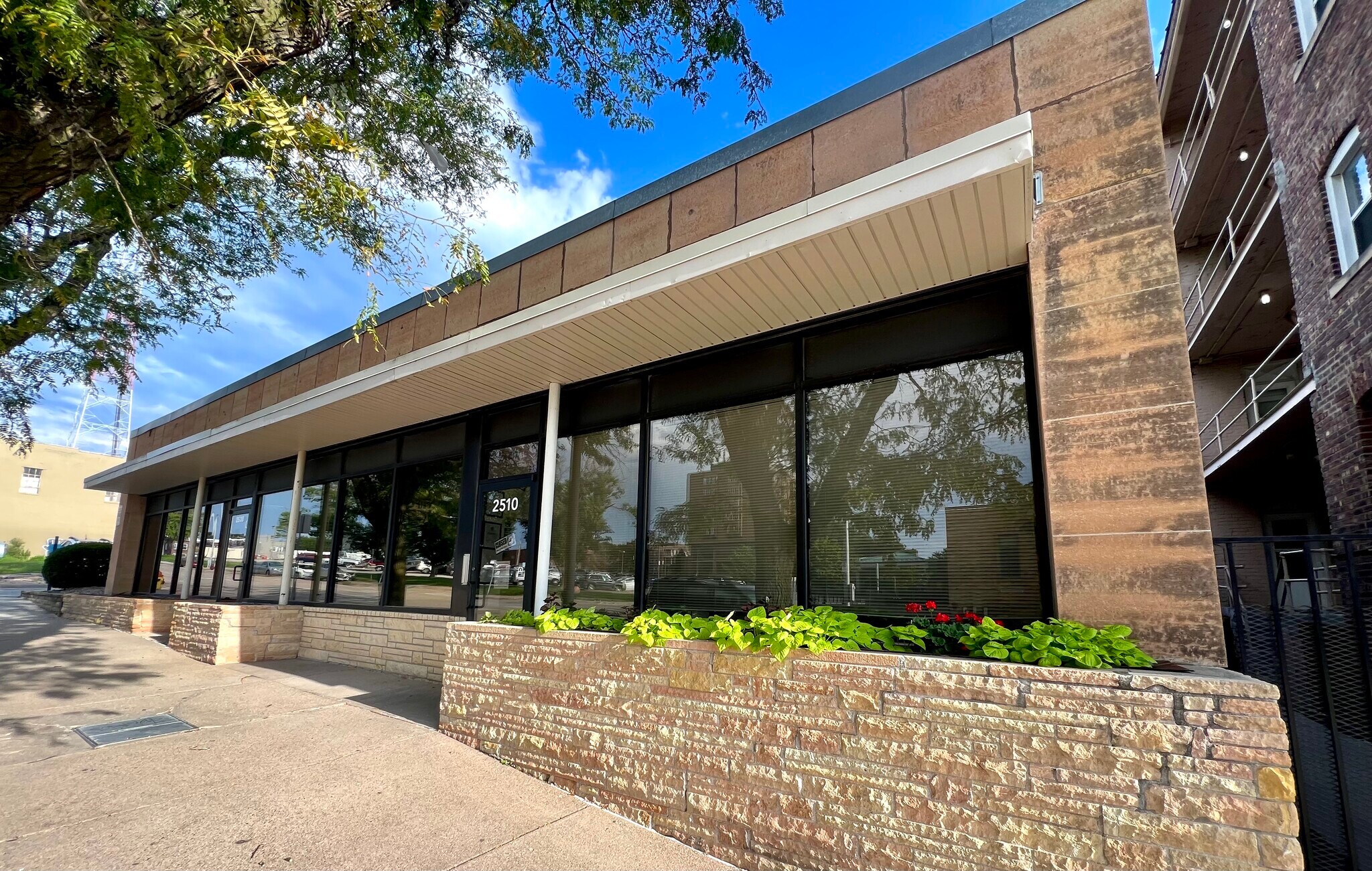 2510-2530 Harney St, Omaha, NE for Rent