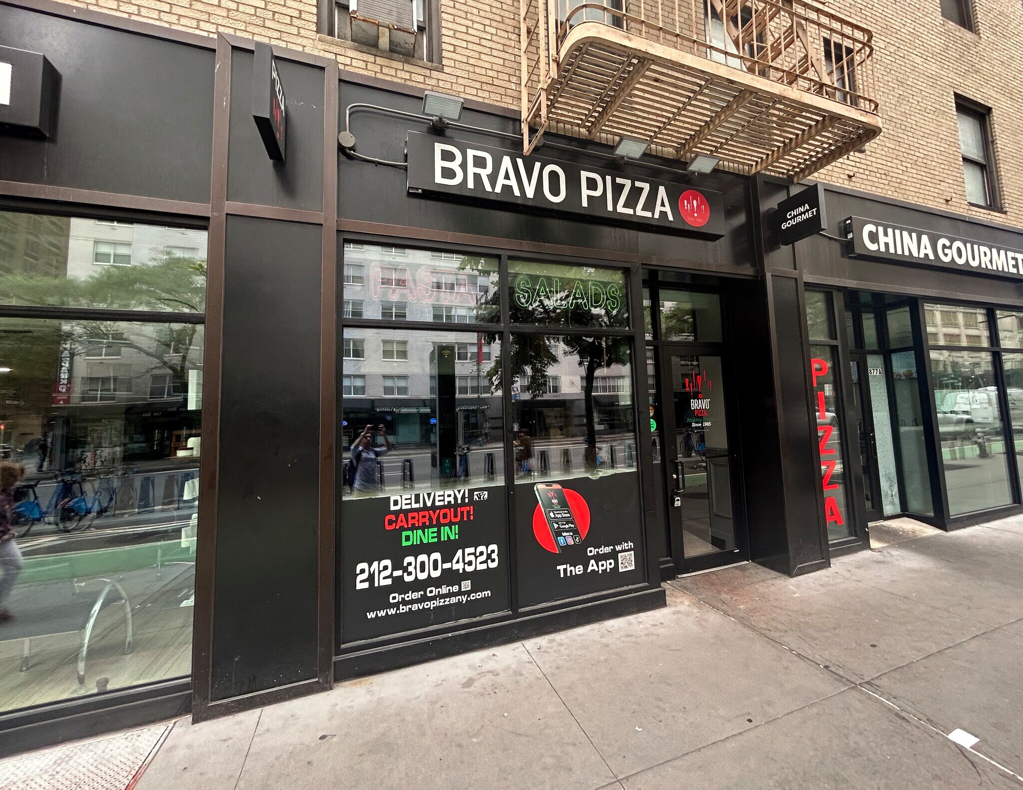 877 8th Ave, New York, NY for Rent