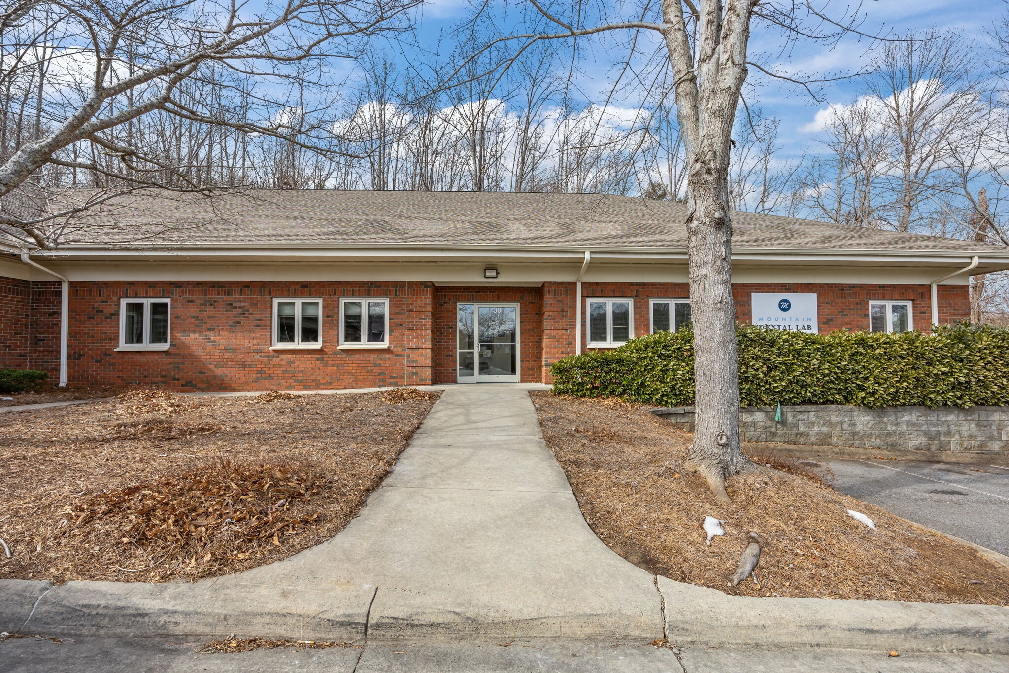 9 Walden Ridge Dr, Asheville, NC for Rent