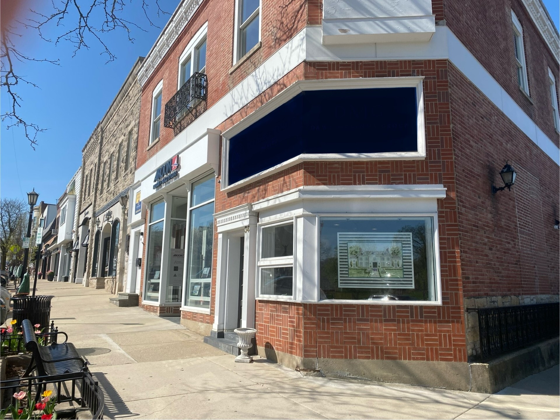 34 S Washington St, Hinsdale, IL for Rent