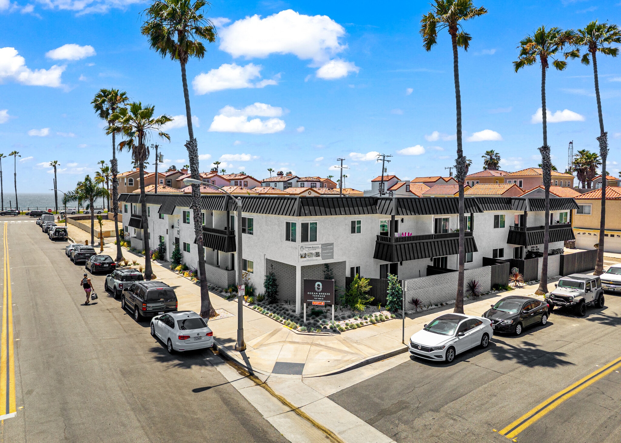 125 16th St, Huntington Beach, CA for Sale