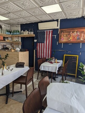 Bronx, NY Retail - 726 Courtlandt Ave