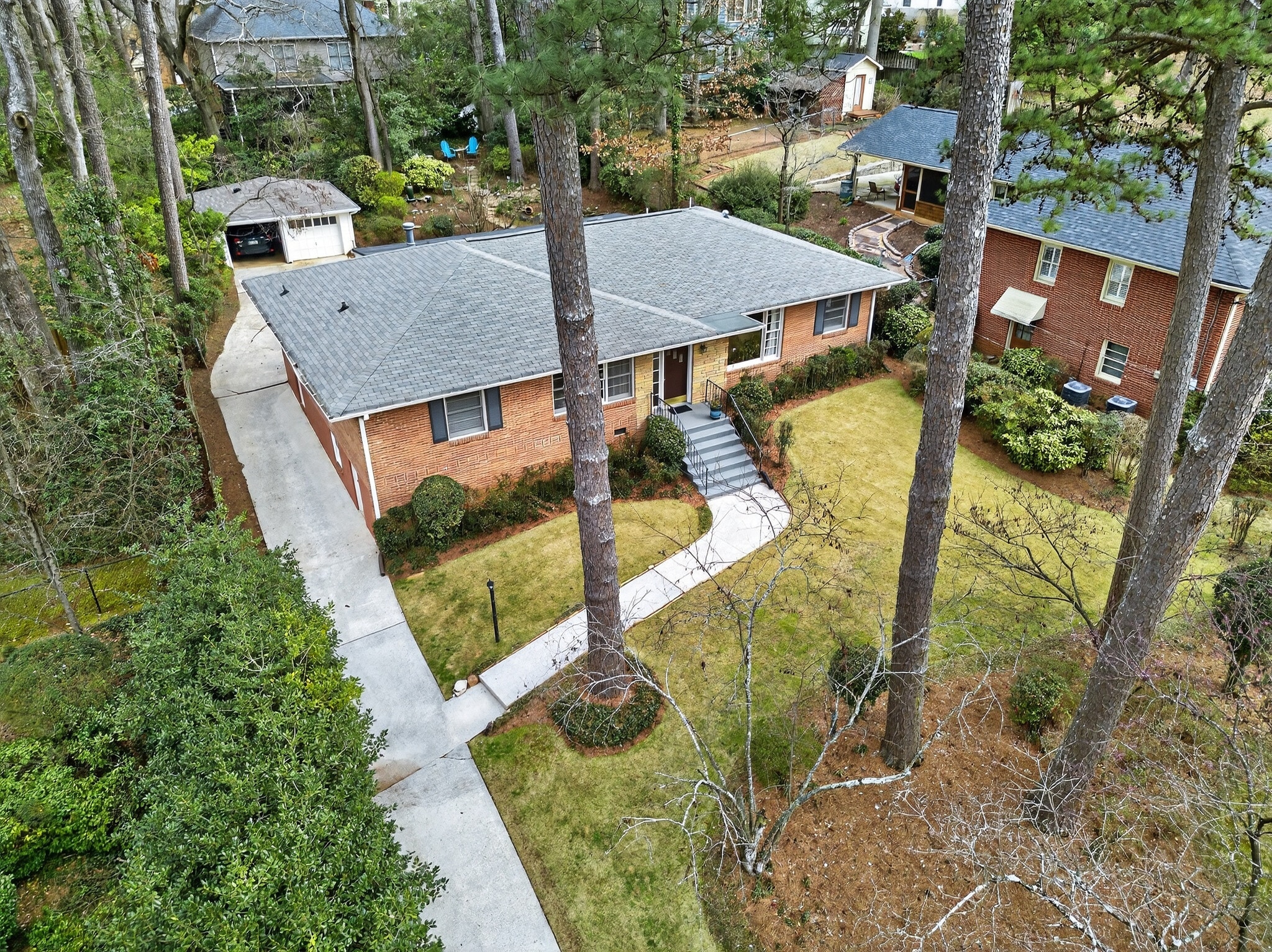 827 Pinetree Dr, Decatur, GA for Sale