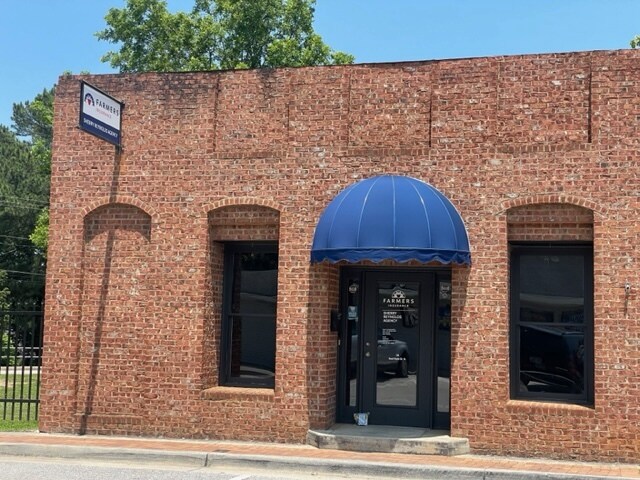 38 E Main St, Hampton, GA for Rent