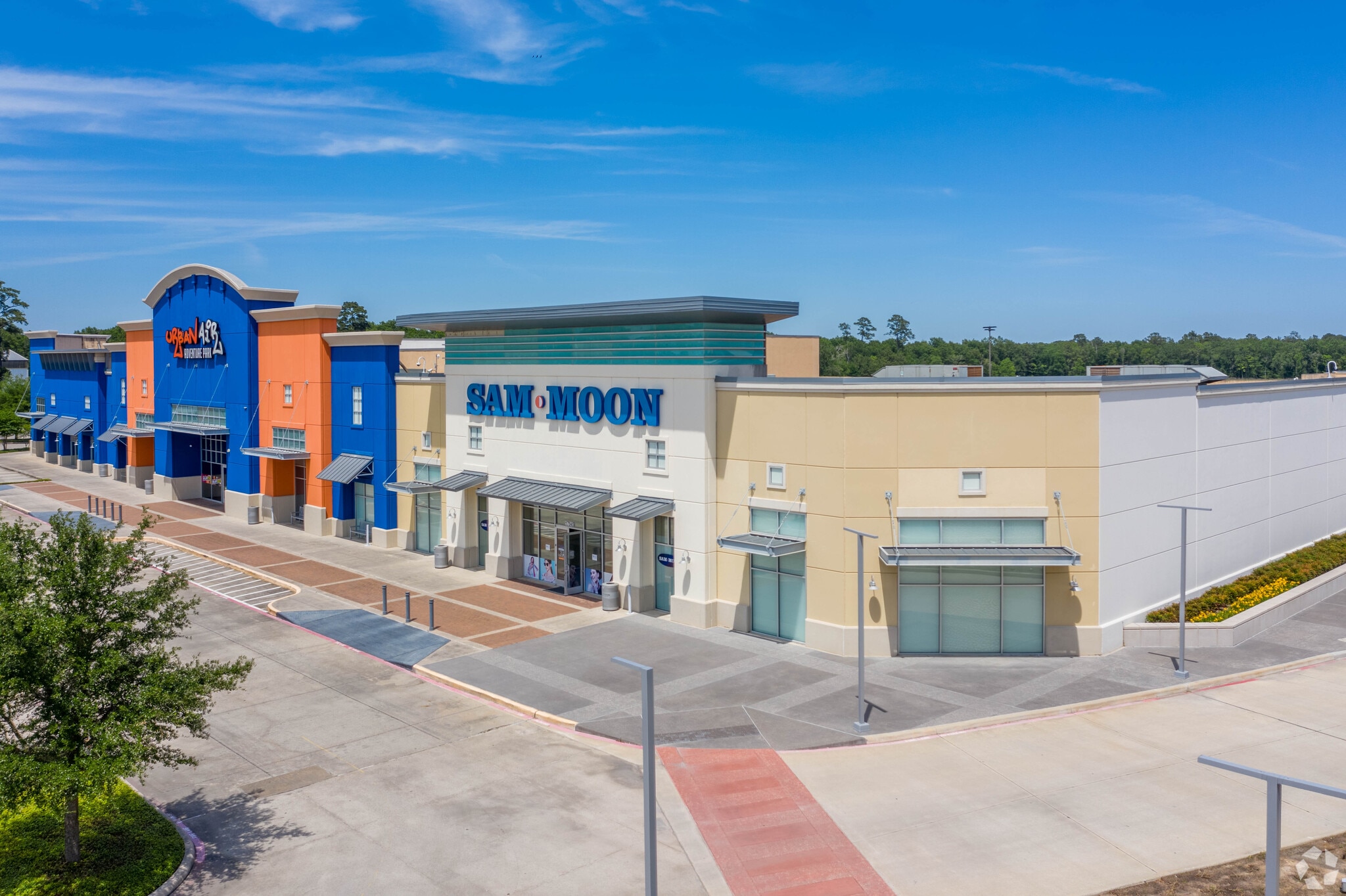 17937-17945 I-45 S, Shenandoah, TX for Rent