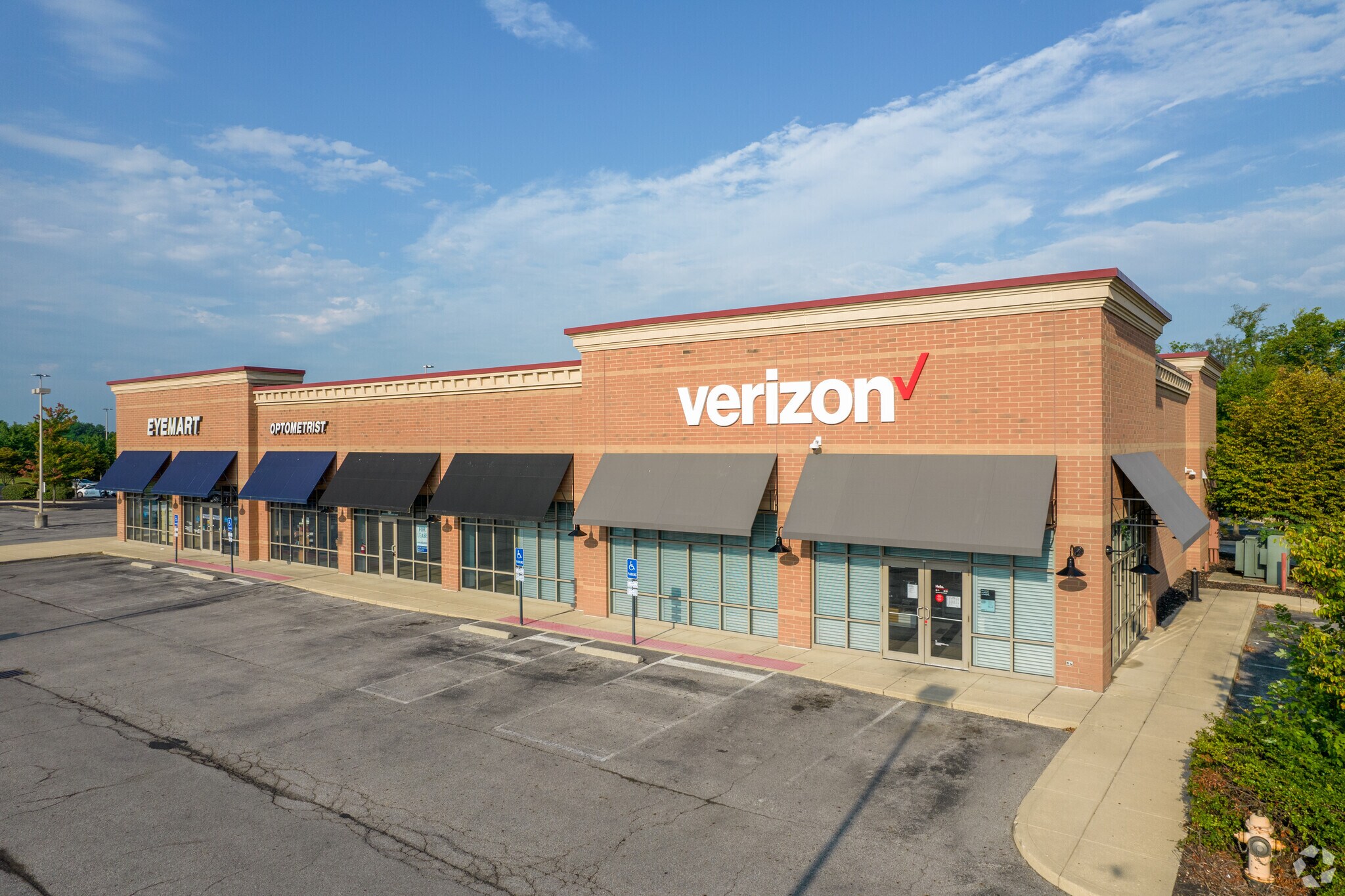 24062418 Taylor Park Dr Reynoldsburg, OH 43068 Retail Property for