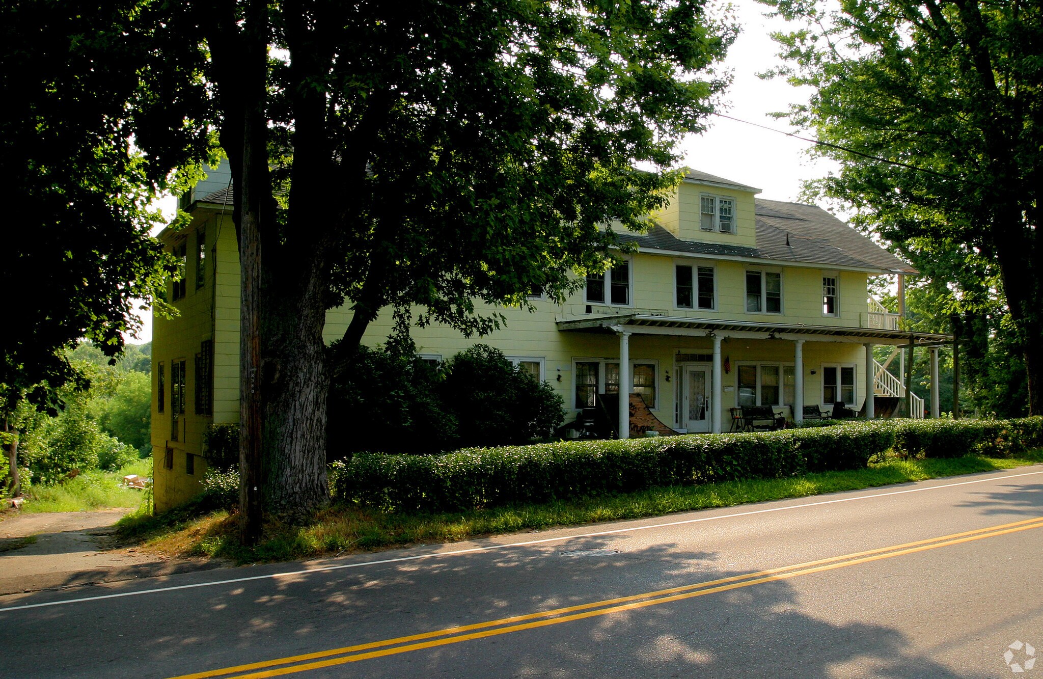 20 Lakeview St East Hampton, CT 06424 Retail Property for Sale on