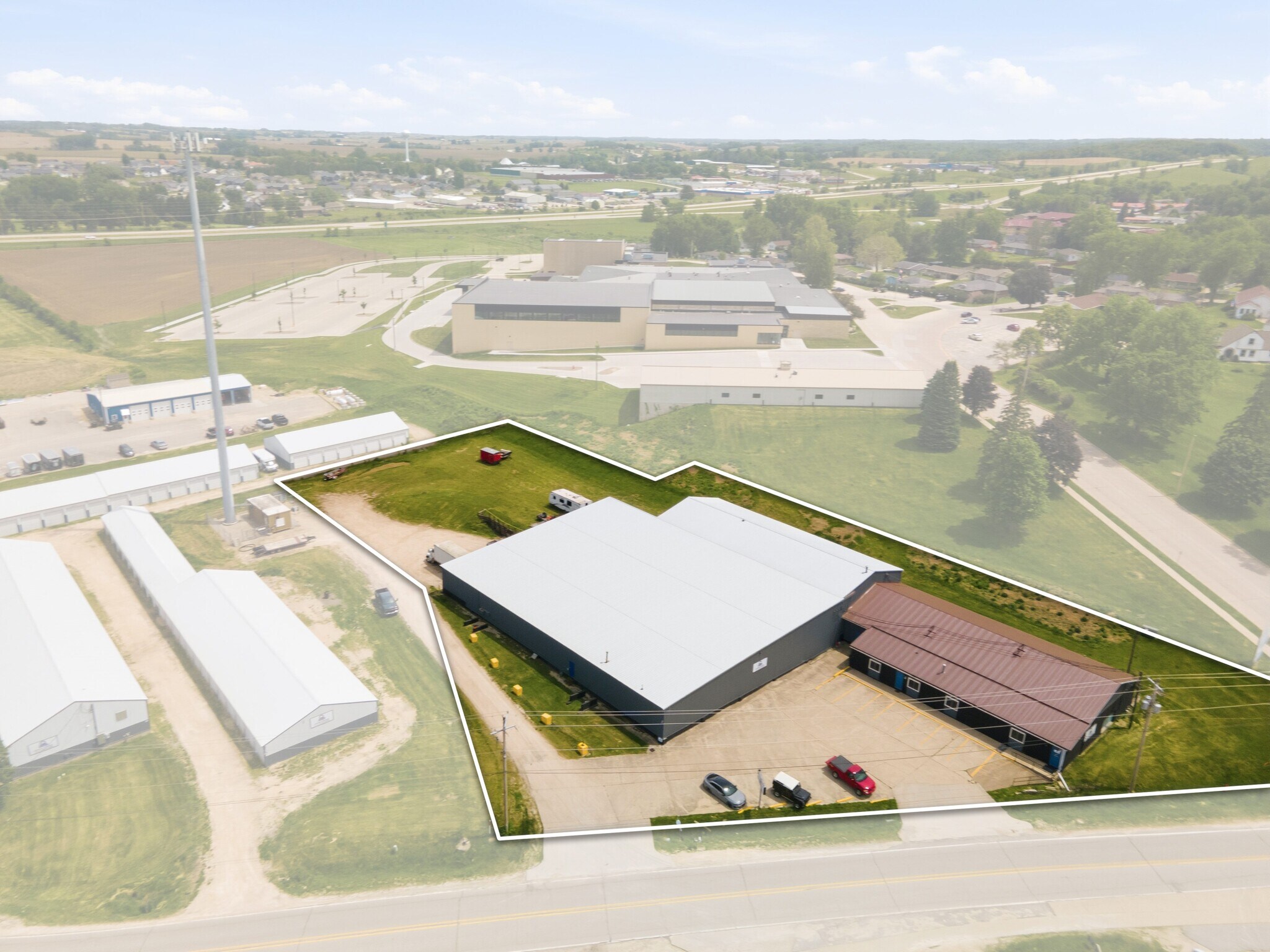 301 Old Dubuque Rd, Anamosa, IA for Rent