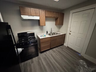 Louisville, KY Apartments - 2245 W Jefferson St