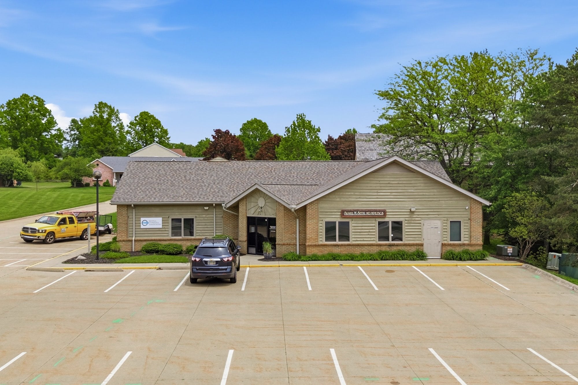 1221 S Trimble Rd, Mansfield, OH for Rent