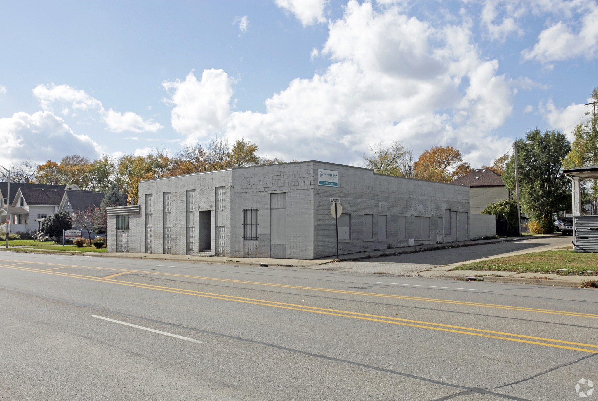 333 N Perry St, Pontiac, MI for Sale