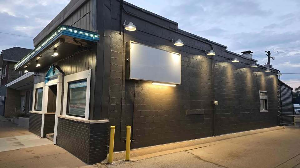 213 E Washington St, East Peoria, IL for Sale