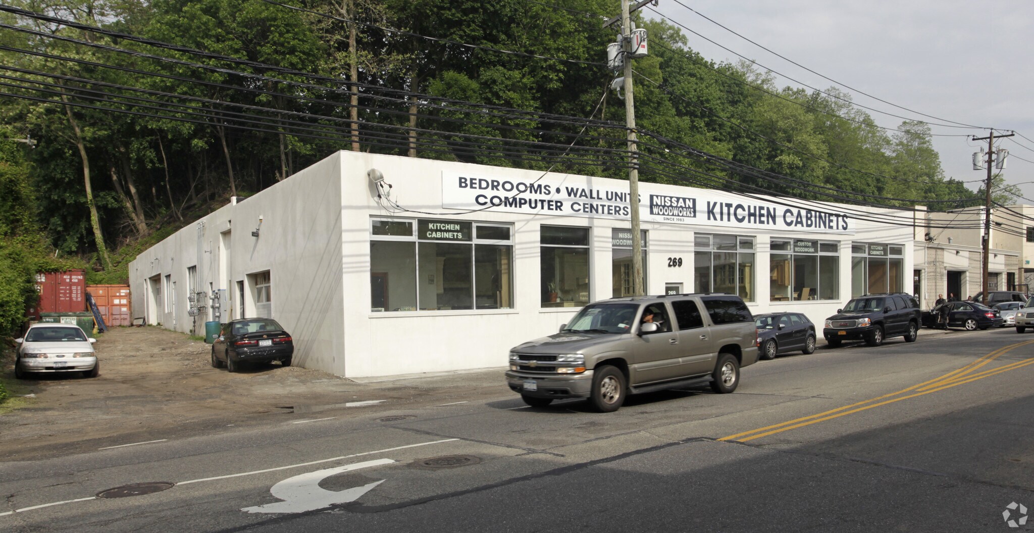 269 E Shore Rd Great Neck, NY 11023 Industrial Property for Lease on