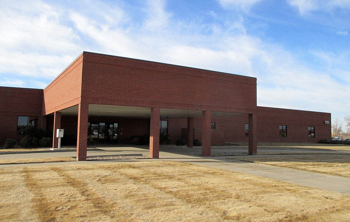 1721 Burlington Dr, Bismarck, ND for Rent