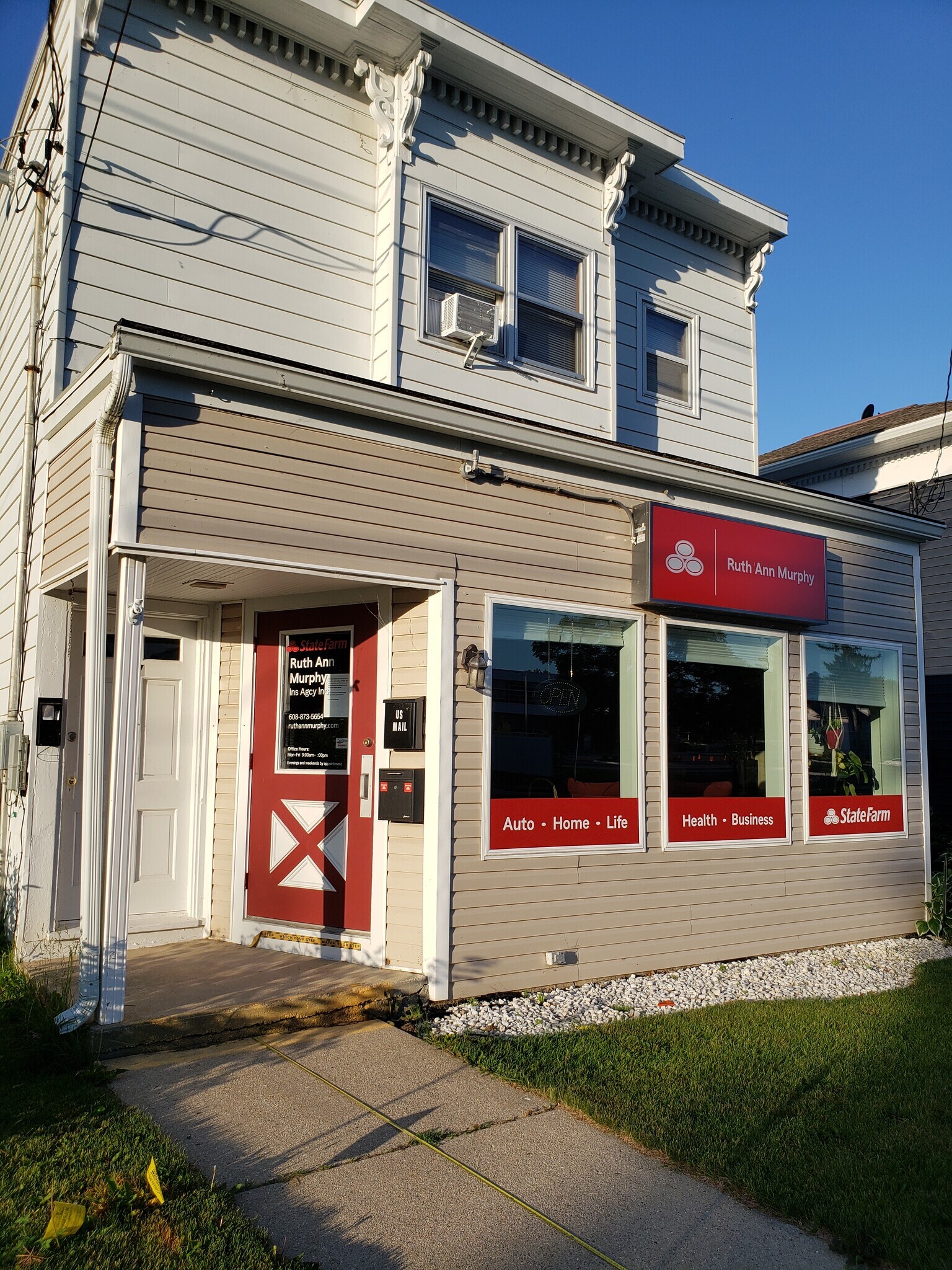 917 E Main St, Stoughton, WI for Rent