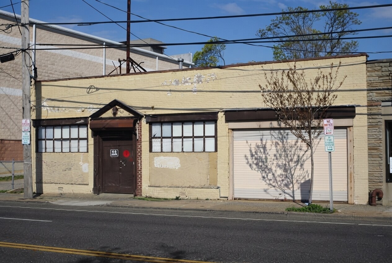 2067 Grand Ave, North Baldwin, NY for Rent
