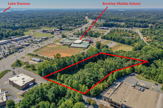 Mooresville, NC Commercial Land - 158 Town Center Dr