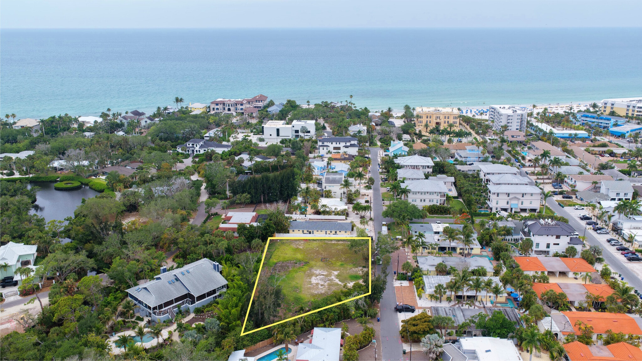 1122 Crescent St, Sarasota, FL for Sale