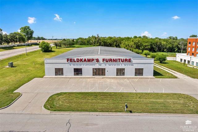 101 E Lafayette Ave, Abilene, KS for Sale