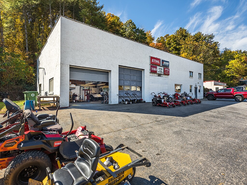 180 Carl Eller Rd Mars Hill, NC 28754 Retail Property for Sale on