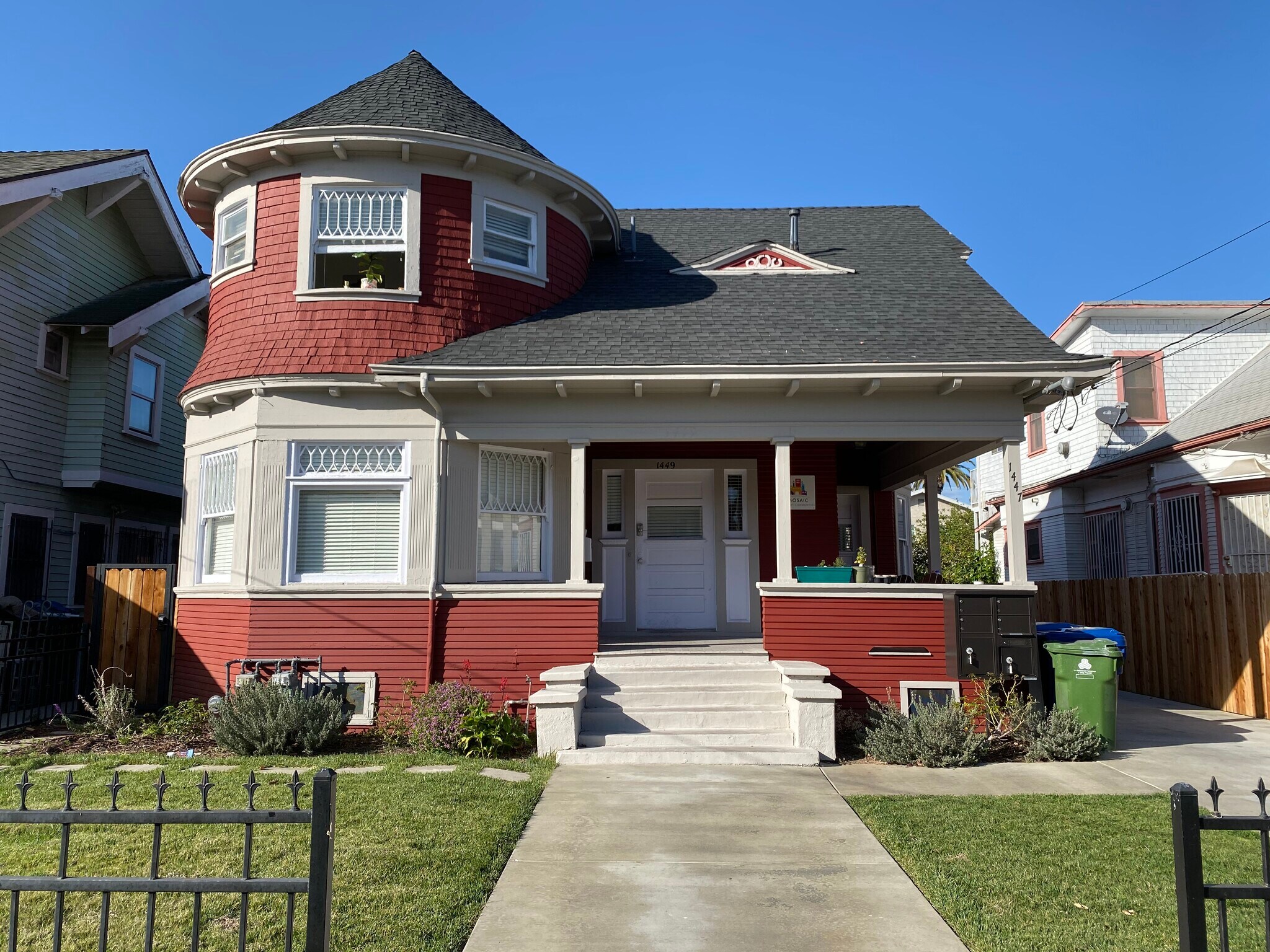 1449 W 28th St, Los Angeles, CA for Sale