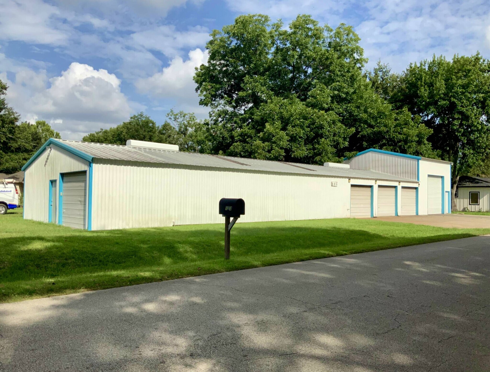 103 N Live Oak St, Tomball, TX for Rent