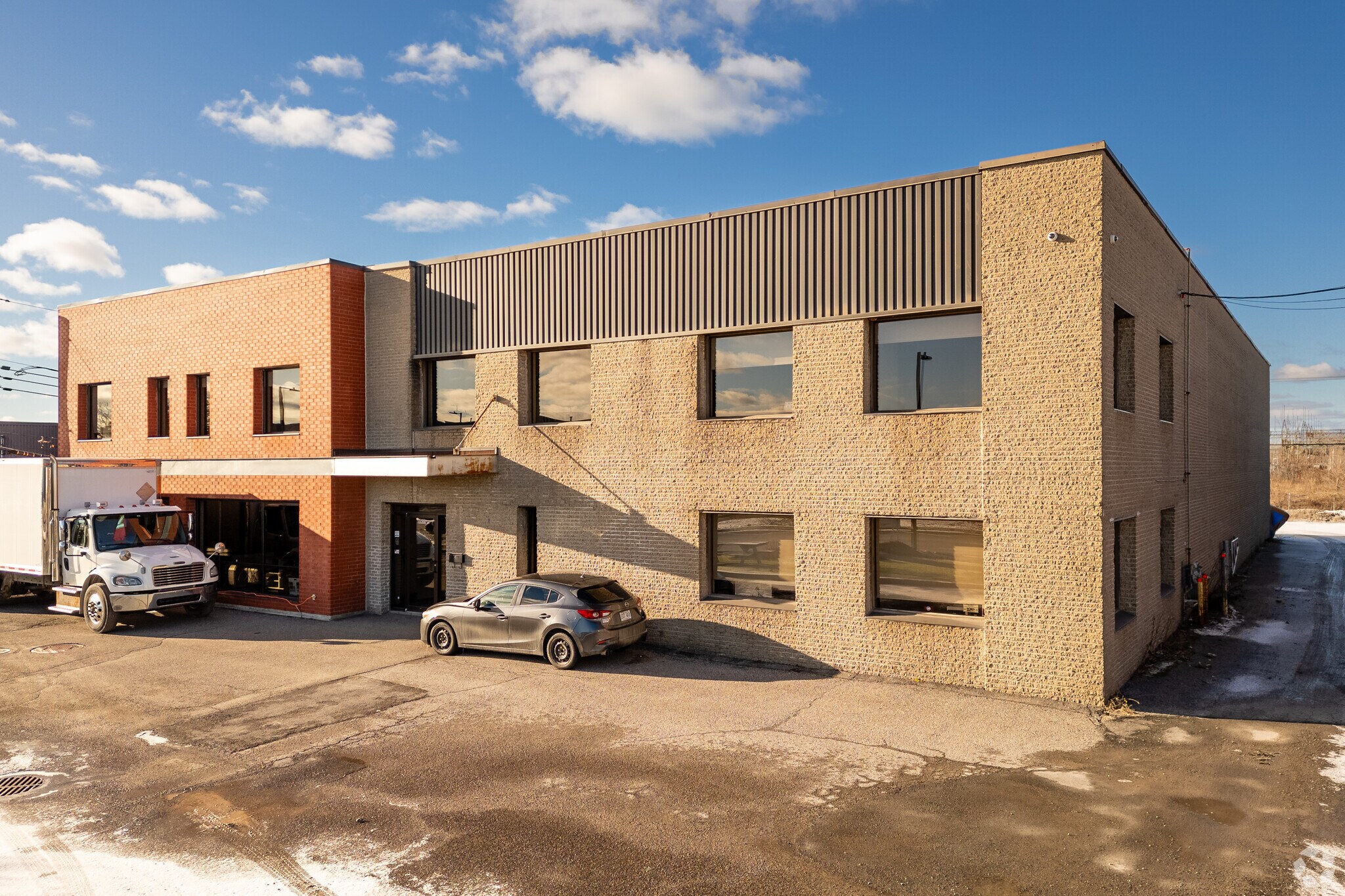 8905 Boul Henri-Bourassa O, Saint-Laurent, QC for Sale