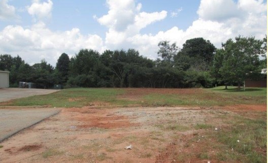 1663 W Mcintosh Rd, Griffin, GA for Sale