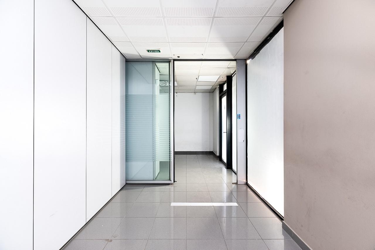 Carrer de Martí I Codolar, L'Hospitalet de Llobregat, BAR for Rent