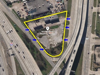 7926-7928 N Shepherd Dr  