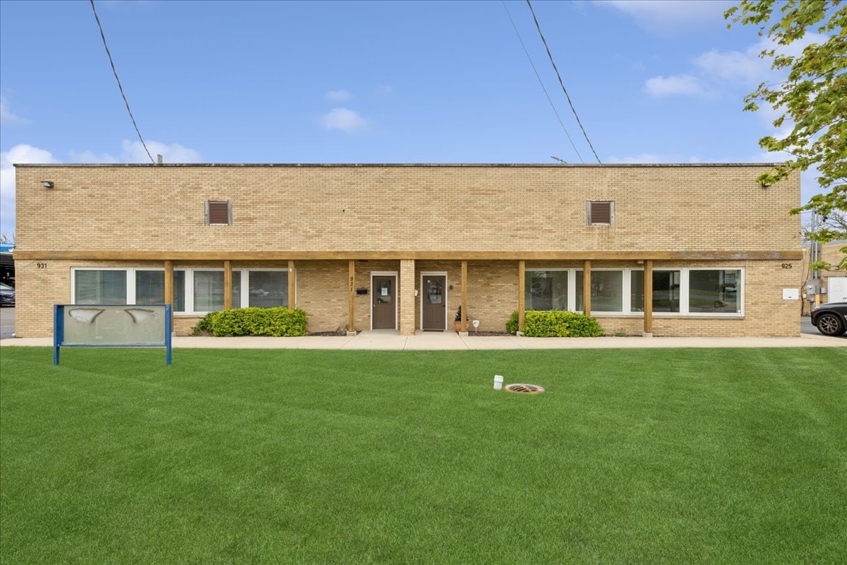 931 W Wilson St, Batavia, IL for Rent