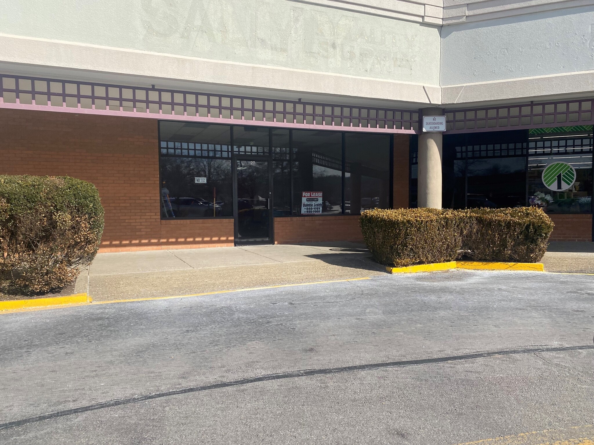 27 Riverwalk Plz, South Charleston, WV for Rent
