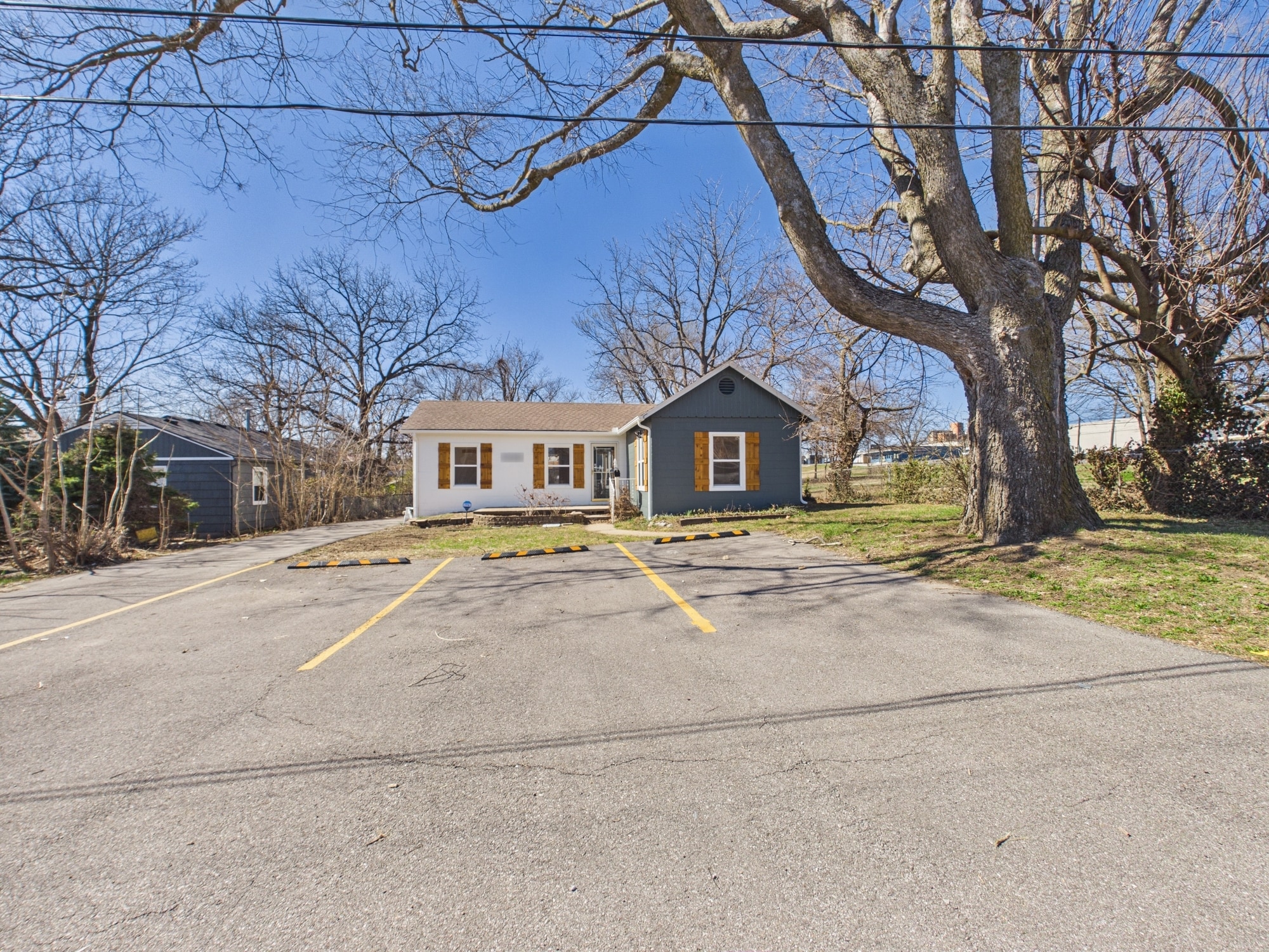 6310 Ash Ave, Raytown, MO for Rent