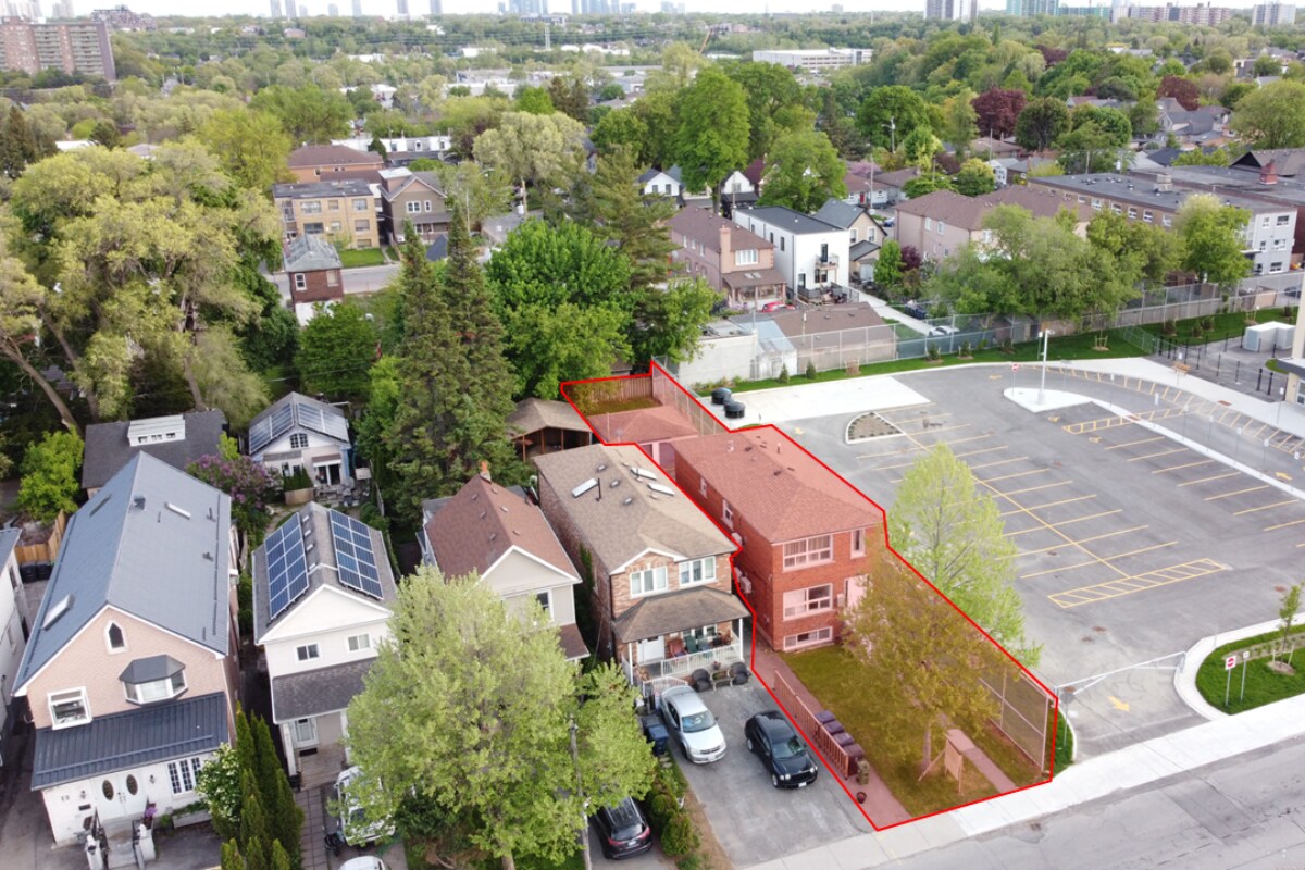 11 Dennis Av, Toronto, ON for Sale