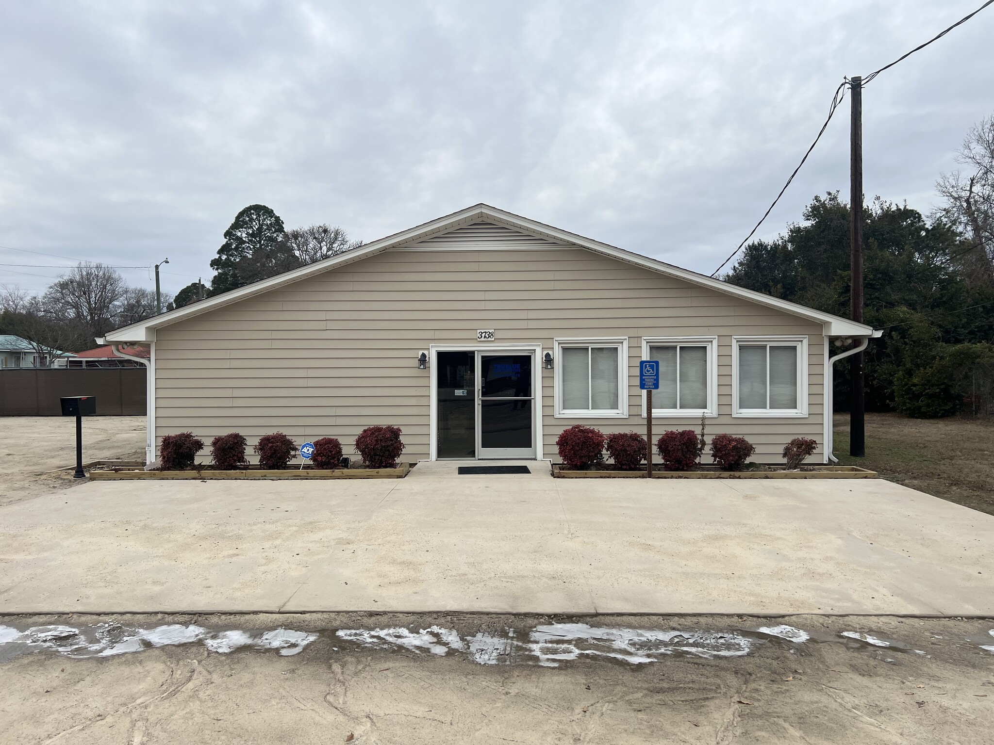 3738 Boone Trl, Fayetteville, NC for Sale