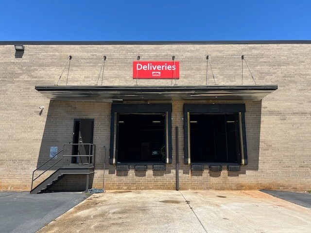 1025 Tate Blvd SE, Hickory, NC for Rent
