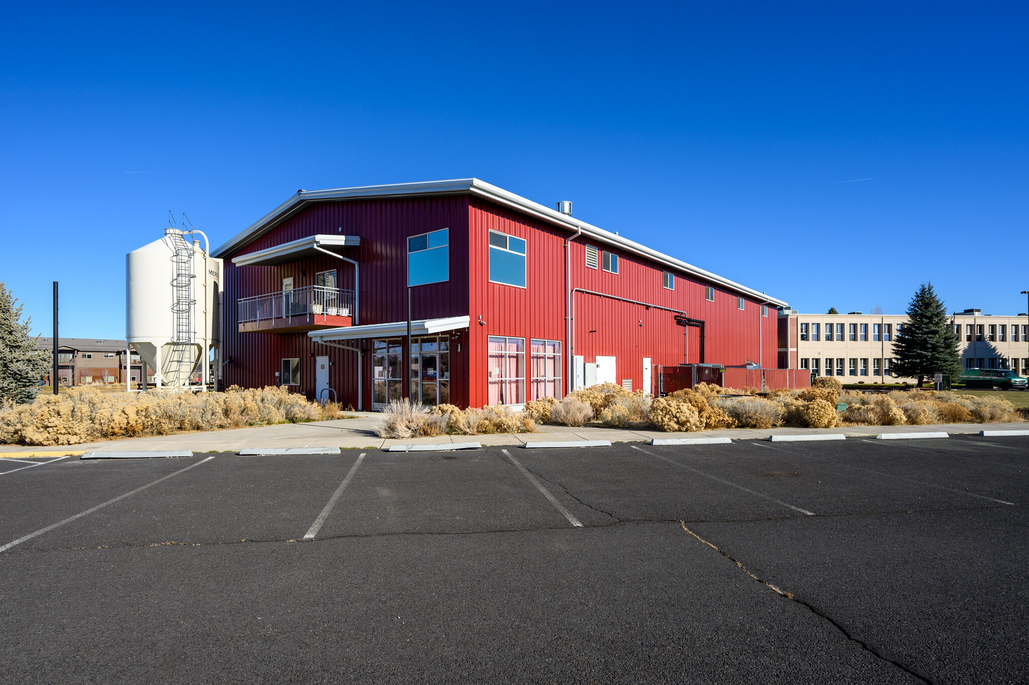 265-275 W Barclay Dr, Sisters, OR for Rent