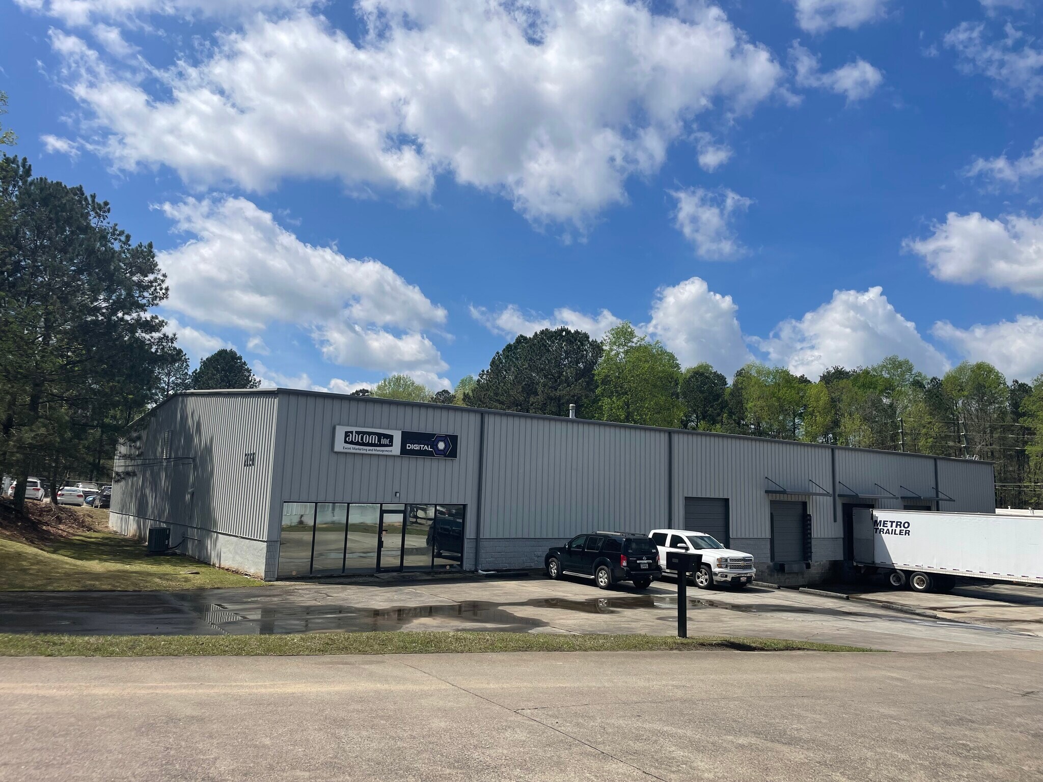 2050 Airport Industrial Park Dr, Marietta, GA for Rent