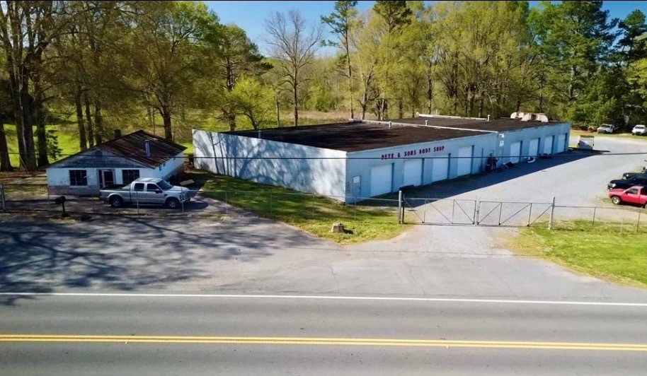 1350 Lafayette Rd, Rocky Face, GA for Sale