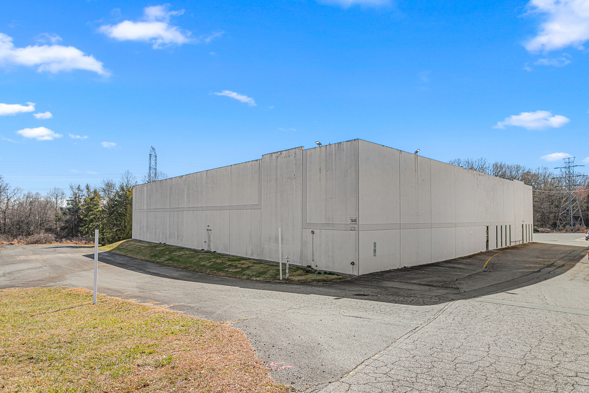 1452 Industry Dr, Burlington, NC for Rent