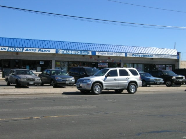 231 Robbins Ln, Syosset, NY for Rent