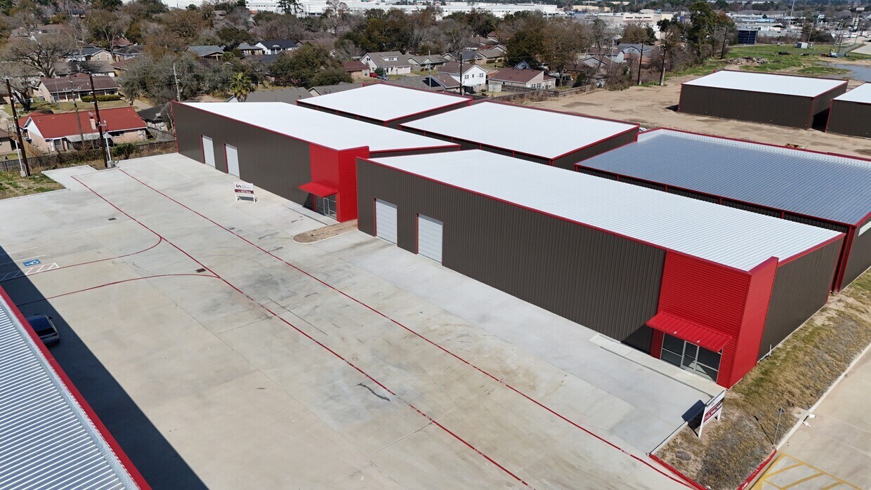 16313 North Fwy 28, Houston, TX for Sale